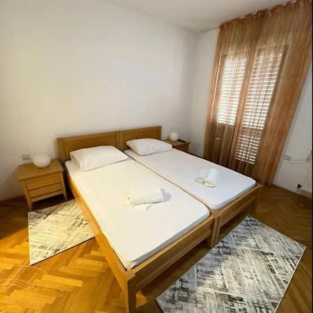 Nikolic 3 *